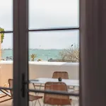 Les Iles, House *